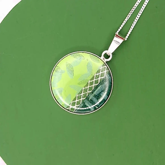 Circle Pendant - Green Oasis