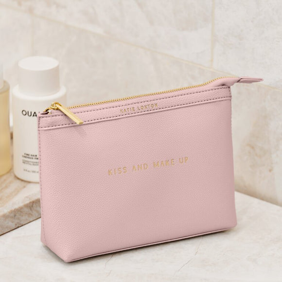 Sentiment Makeup Bag 'Kiss And Make Up' in Pink